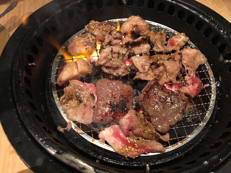 牛角の炭火焼肉